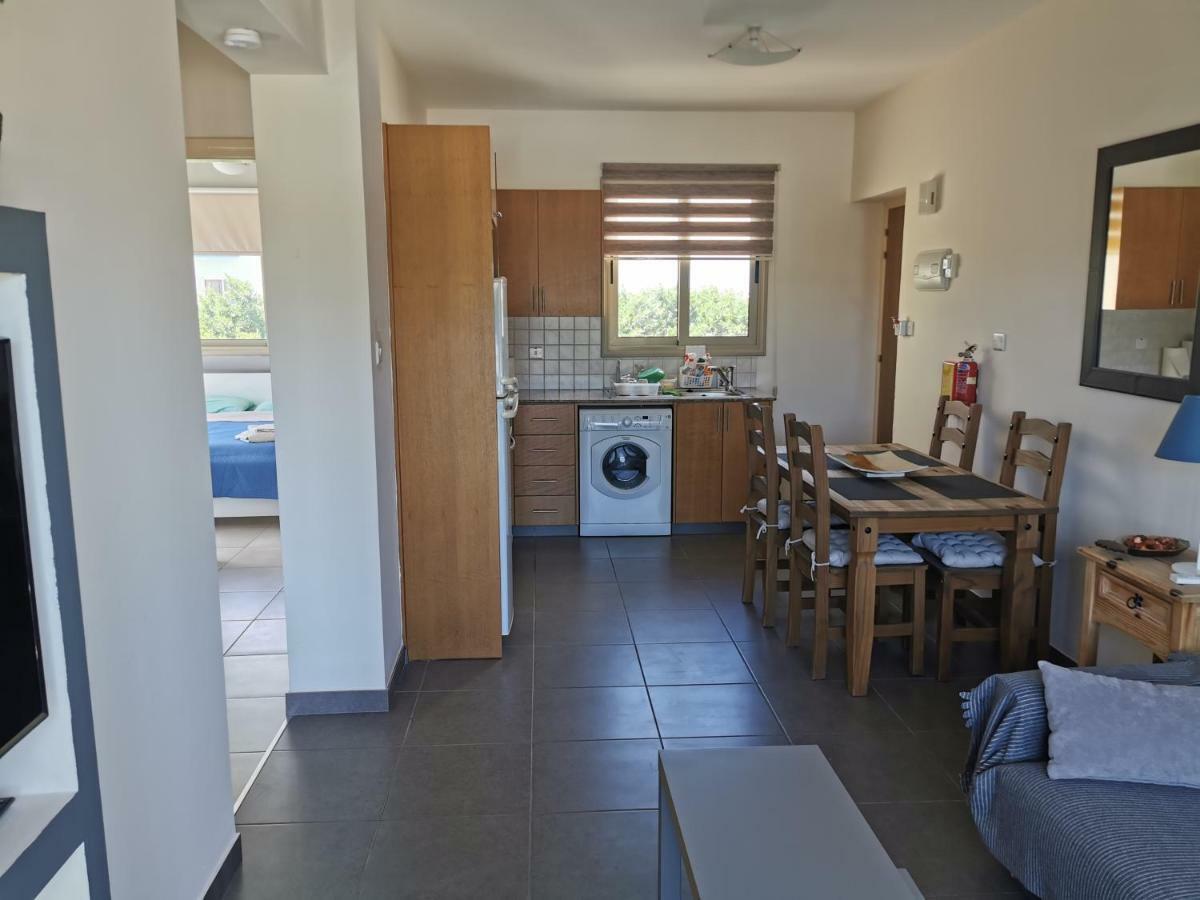 Sea View Apartment 普罗塔拉斯 外观 照片