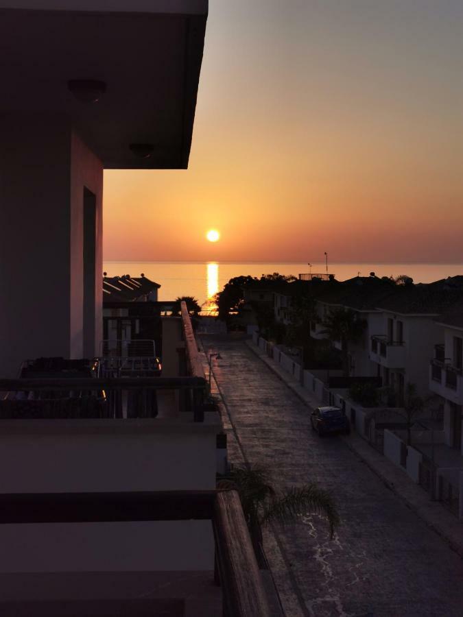Sea View Apartment 普罗塔拉斯 外观 照片