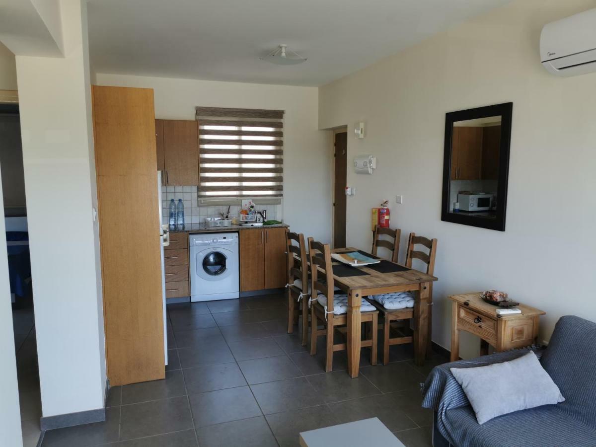 Sea View Apartment 普罗塔拉斯 外观 照片